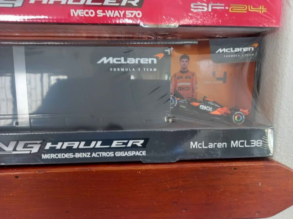 Bburago 1:43 F1 Team Racing Haulers – Ferrari SF-24, Mercedes W15 & McLaren MCL38 Diecast Transporters view 3